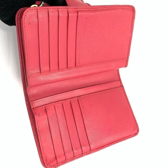 💥AUTHENTIC💥 Prada Saffiano Leather Wallet Pink - Picture 5 of 9